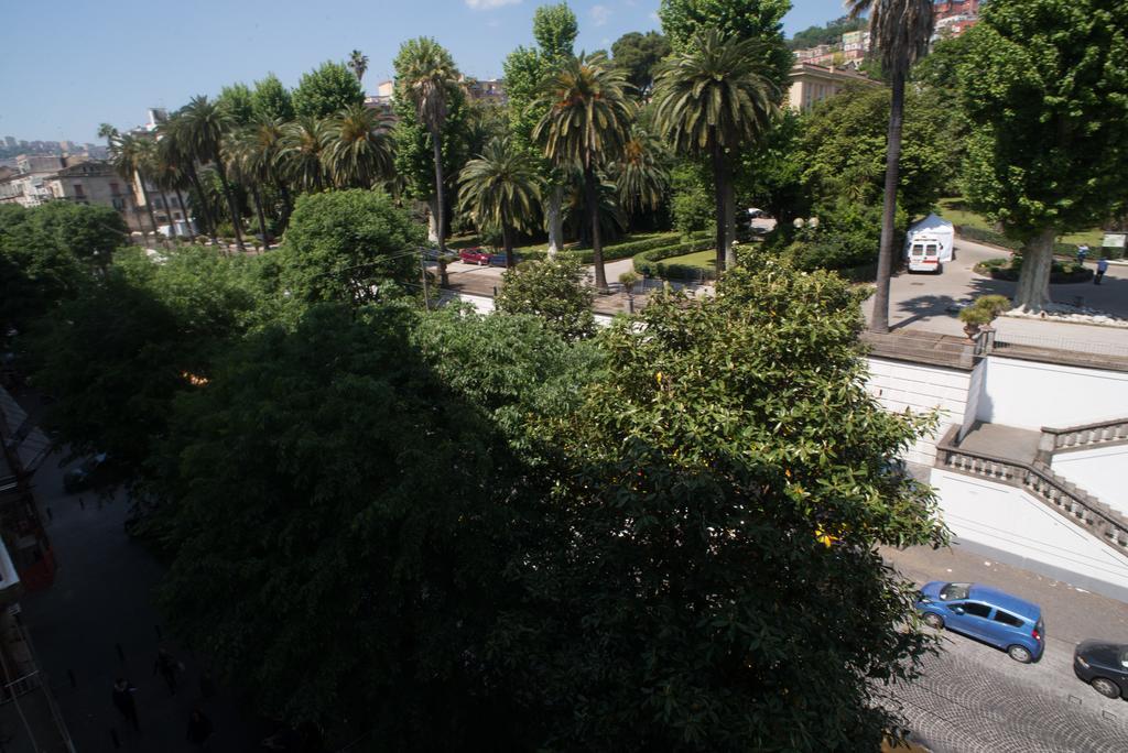 Camera Tripla con Vista Giardino